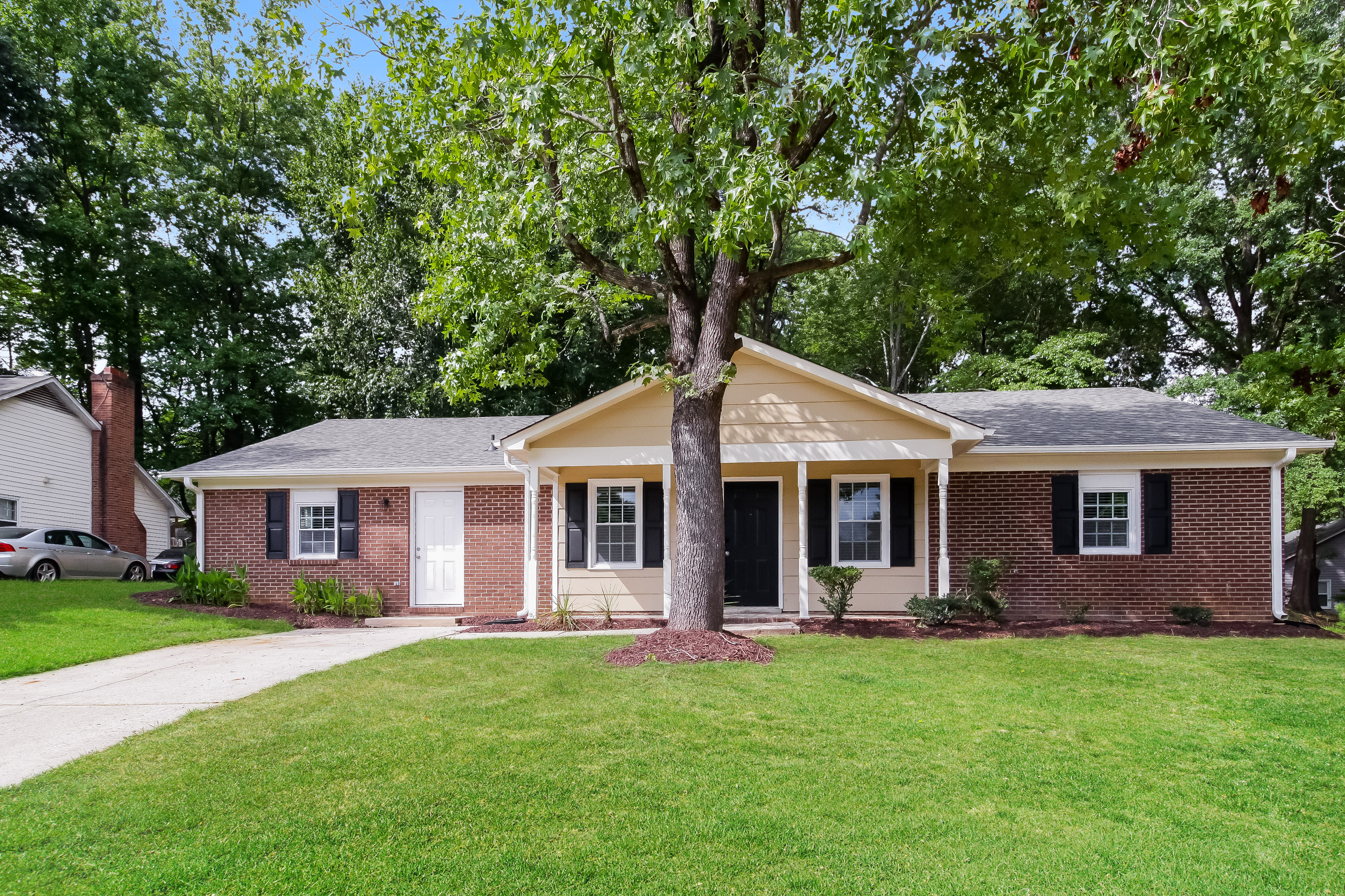 4702 YORKWOOD DR GREENSBORO, NC 27407